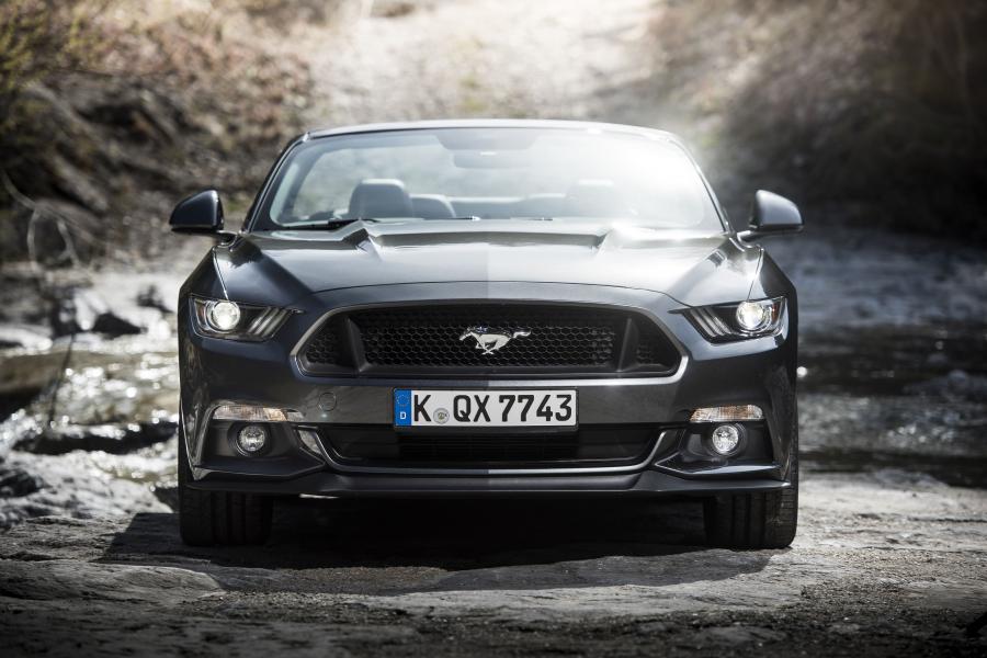  Ford Mustang GT Convertible 2015 года  (EU) (фото 20 из 32)